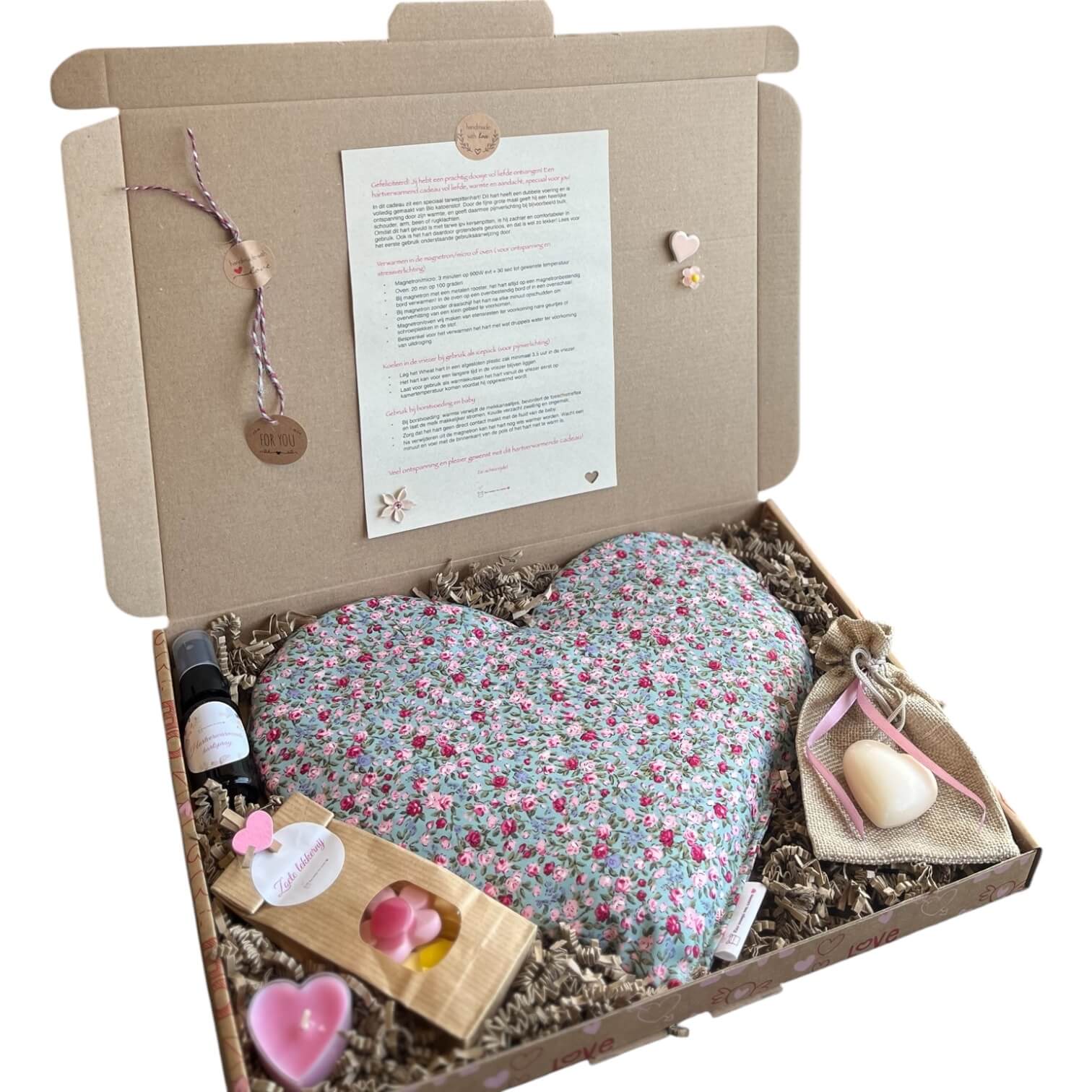 liefdevol brievenbuscadeau met verwarmhaar hart in bloemenmotief