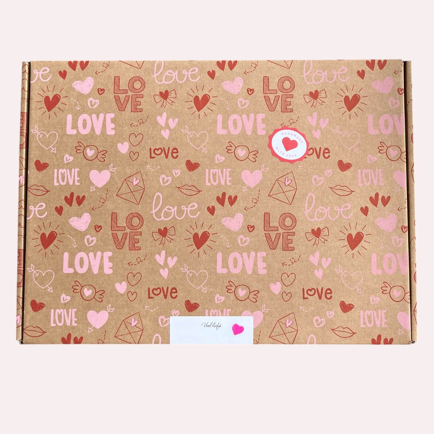 Vrolijke brievenbusdoos met love-teksten voor een doosje vol liefde