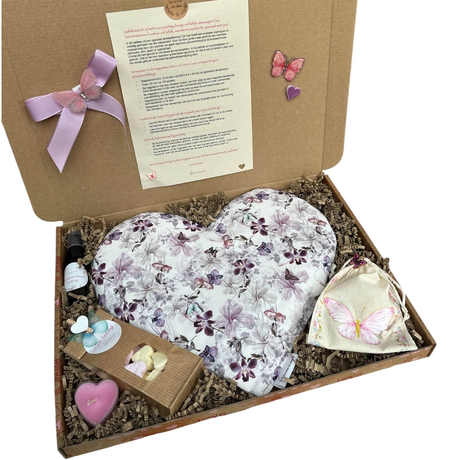 Liefdevol brievenbuscadeau met verwarmbaar tarwepittenzak in hartvorm met vlinders