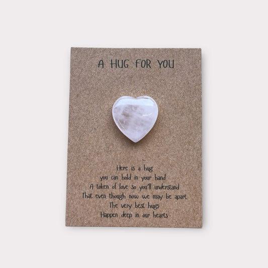 Broekzakknuffel in roze hartvorm, klein liefdevol cadeautje om mee te nemen.