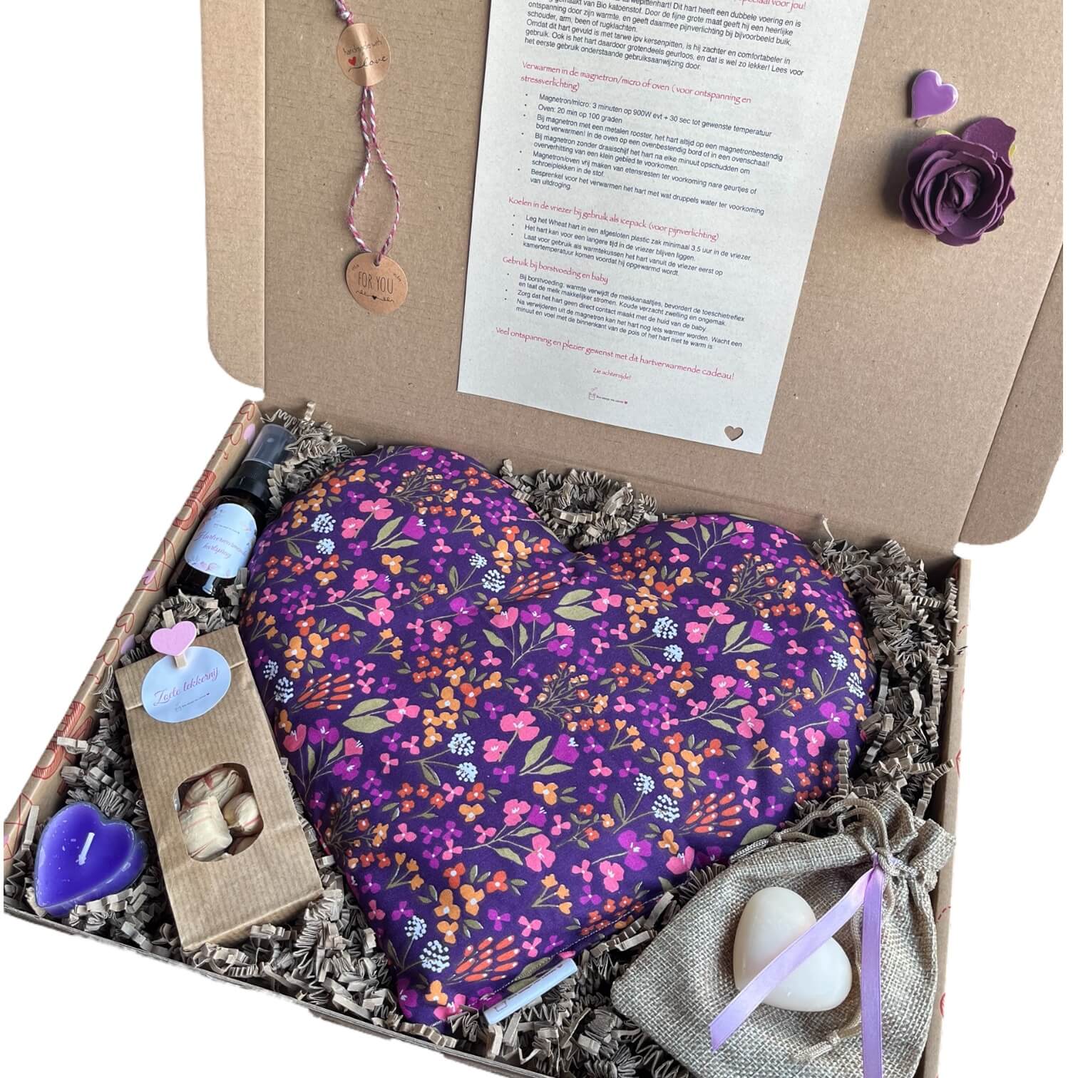 Liefdevol brievenbuscadeau met een verwarmbaar hart in prachtige dieppaarse tinten. Zachte troost